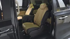 2023 Kia Carnival Diesel 11-Seater Prestige — фото 16