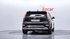 2022 Kia Niro Signature — фото 4