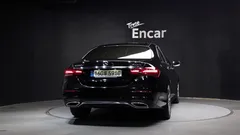 2022 Mercedes-Benz E-Class E220d 4MATIC AMG Line — фото 4