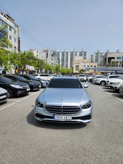 2023 Mercedes-Benz E-Class E300e 4MATIC Exclusive — фото 11