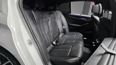 2023 BMW 5-Series 530i M Sport Package — фото 12