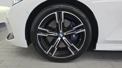 2023 BMW 3-Series 320i M Sport — фото 5