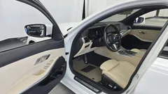 2023 BMW 3-Series 320i M Sport — фото 10