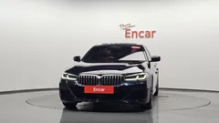 2023 BMW 5-Series 520i M Sport — фото 3