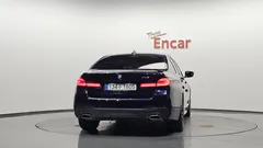 2023 BMW 5-Series 520i M Sport — фото 4