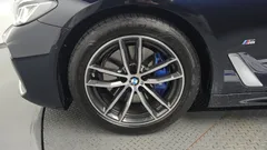 2023 BMW 5-Series 520i M Sport — фото 5