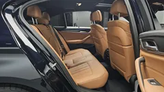 2023 BMW 5-Series 520i M Sport — фото 11