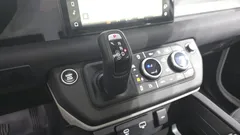 2023 Land Rover Defender 110 D250 SE — фото 9