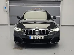 2023 BMW 5-Series 523d M Sport — фото 2
