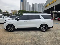 2023 Kia Carnival Gasoline 9-Seater Prestige, белый — фото 3