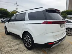 2023 Kia Carnival Gasoline 9-Seater Prestige, белый — фото 4