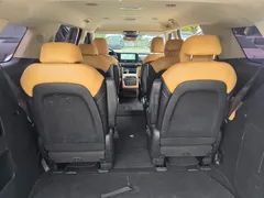 2023 Kia Carnival Gasoline 9-Seater Prestige, белый — фото 17