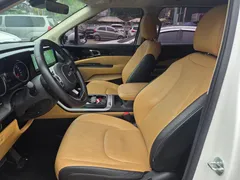 2023 Kia Carnival Gasoline 9-Seater Prestige, белый — фото 18