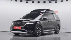 2023 Kia Carnival Diesel 9-Seater Hi-Limousine — фото 1