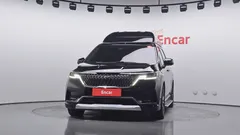 2023 Kia Carnival Diesel 9-Seater Hi-Limousine — фото 3