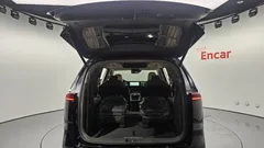 2023 Kia Carnival Diesel 9-Seater Hi-Limousine — фото 17