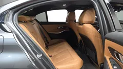 2022 BMW 3-Series 320i M Sport — фото 11