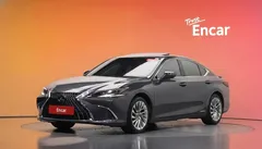 2022 Lexus ES Executive — фото 1