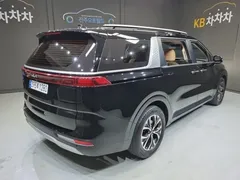 2023 Kia Carnival Diesel 9-Seater Prestige — фото 5