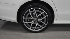2023 Mercedes-Benz E-Class E220d 4MATIC AMG Line — фото 5