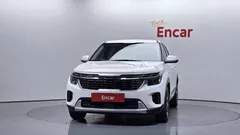 2023 Kia Seltos Gasoline 1.6 Turbo 2WD, белый — фото 3