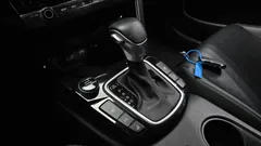 2023 Kia Seltos Gasoline 1.6 Turbo 2WD, белый — фото 9
