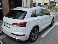 2023 Audi Q5 45 TFSI Quattro Premium — фото 2