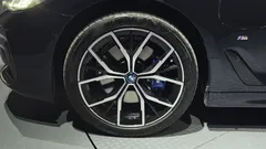 2023 BMW 5-Series 530e M Sport — фото 5