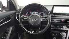 2022 Kia Seltos Gasoline 1.6 Turbo 2WD, белый — фото 13