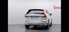 2022 Volvo XC60 B6 Inscirtion — фото 4