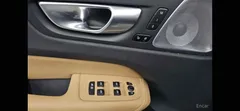 2022 Volvo XC60 B6 Inscirtion — фото 19