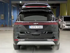 2023 Kia Carnival Gasoline 9-Seater Hi-Limousine — фото 3