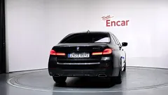 2022 BMW 5-Series 523d M Sport — фото 4