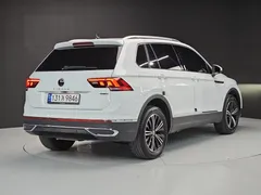 2022 Volkswagen Tiguan 2.0 TDI 4-Motion Premium — фото 4