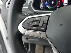 2022 Volkswagen Tiguan 2.0 TDI 4-Motion Premium — фото 17