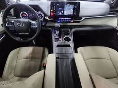 2022 Toyota Sienna 2.5 Hybrid 2WD — фото 14