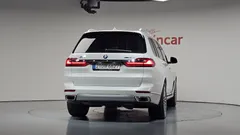 2022 BMW X7 xDrive 40i Design Pure Excellence 7-Seater — фото 4