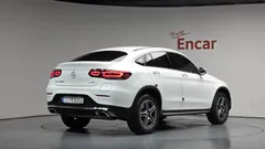 2023 Mercedes-Benz GLC-Class GLC300e 4MATIC Coupe Premium package — фото 2