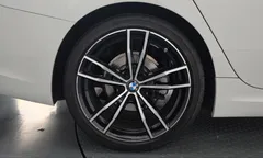 2022 BMW 3-Series 320i M Sport — фото 5