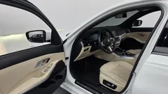 2022 BMW 3-Series 320i M Sport — фото 10