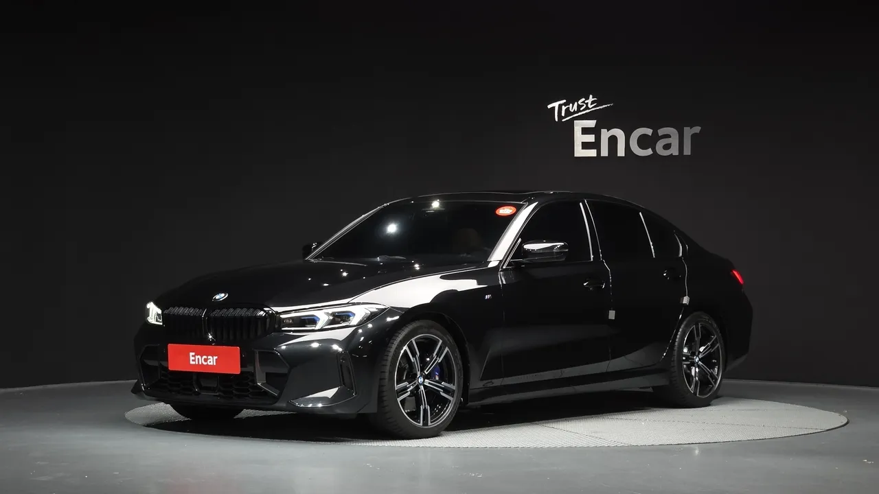 2023 BMW 3-Series 320i M Sport