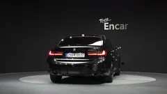 2023 BMW 3-Series 320i M Sport — фото 4