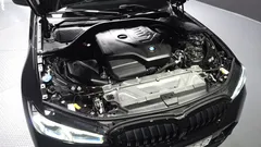 2023 BMW 3-Series 320i M Sport — фото 6