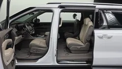 2023 Kia Carnival Diesel 9-Seater Noblesse — фото 16