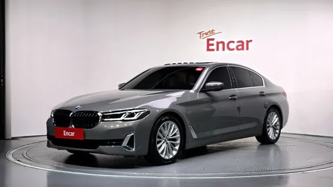 2022 BMW 5-Series 520i Luxury