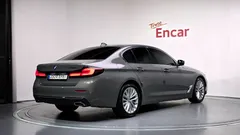 2022 BMW 5-Series 520i Luxury — фото 2