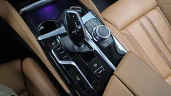 2022 BMW 5-Series 520i Luxury — фото 9