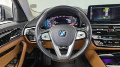 2022 BMW 5-Series 520i Luxury — фото 12