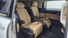 2023 Kia Carnival Gasoline 7-Seater Signature — фото 12