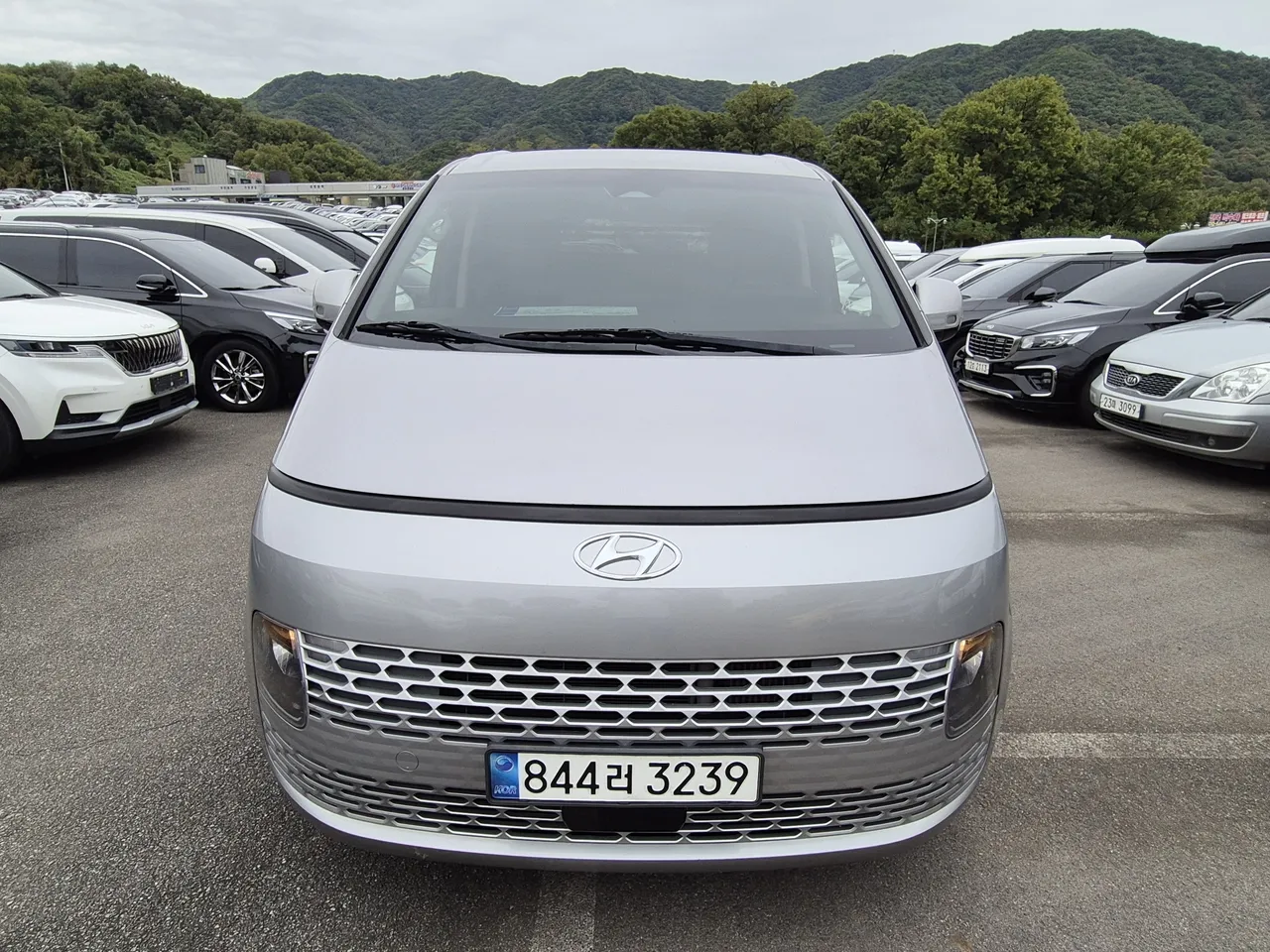 2022 Hyundai Staria Cargo 3-Seater